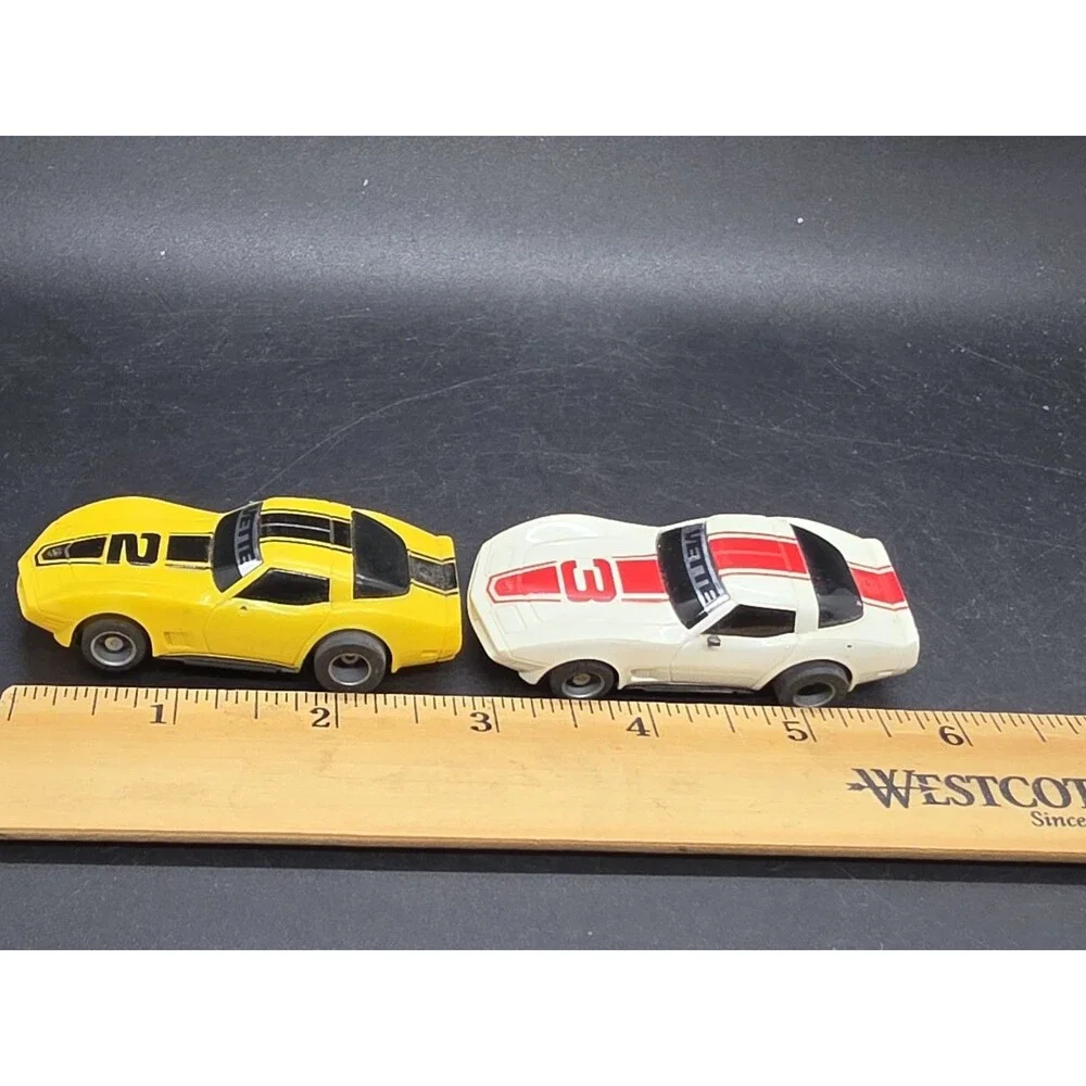 Tyco 1979 Chevrolet Corvette Yellow #2 White #3 From Cliff Hangers Set